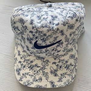 NIKE GOLF - Floral Cap